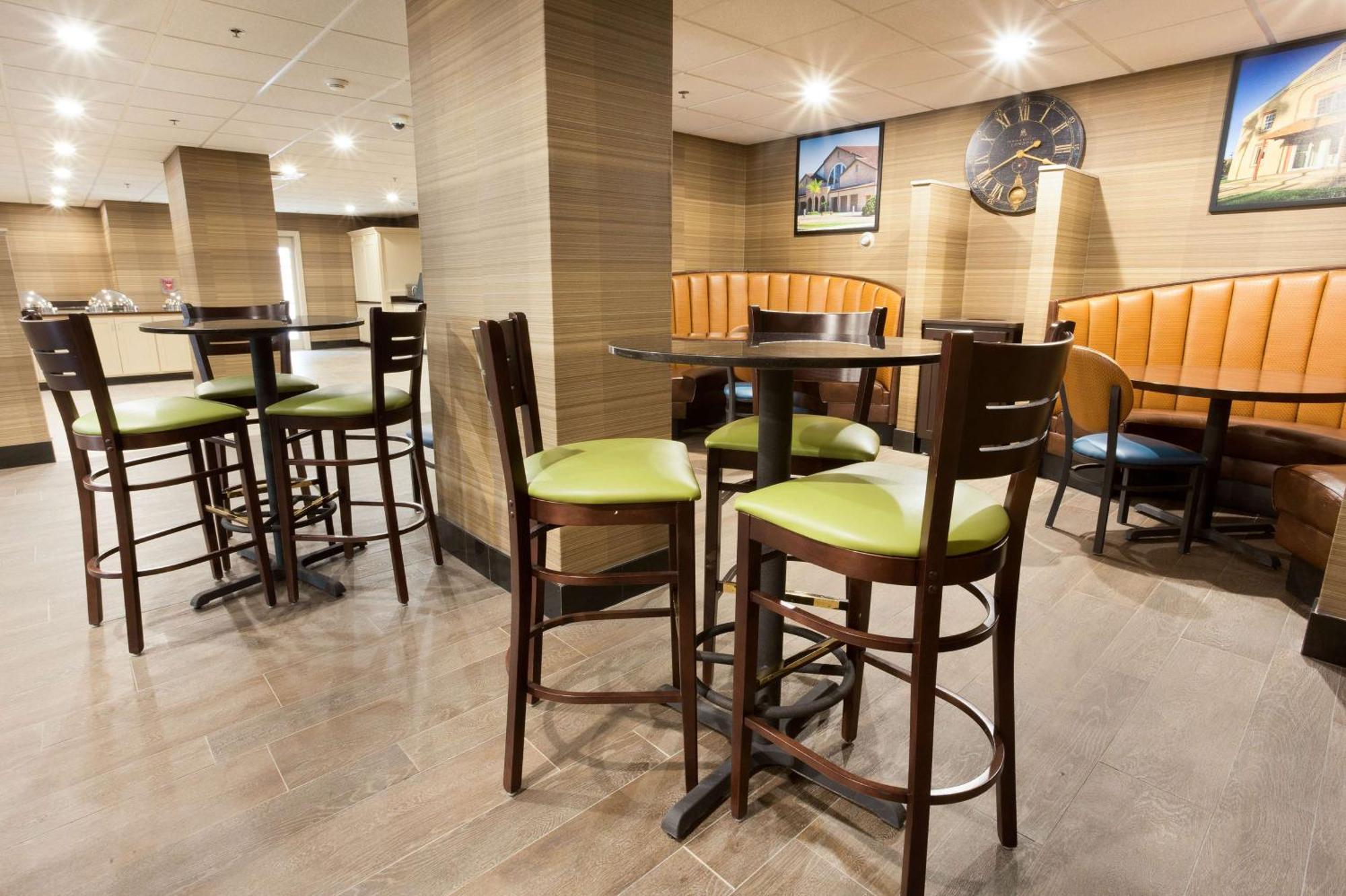 Drury Inn & Suites 맥앨린 외부 사진