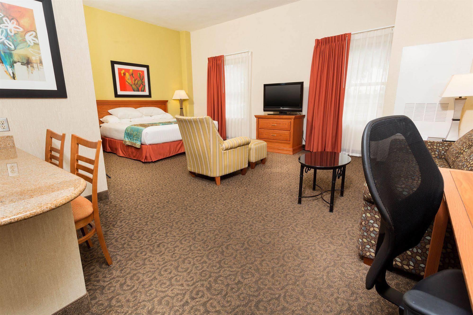 Drury Inn & Suites 맥앨린 외부 사진